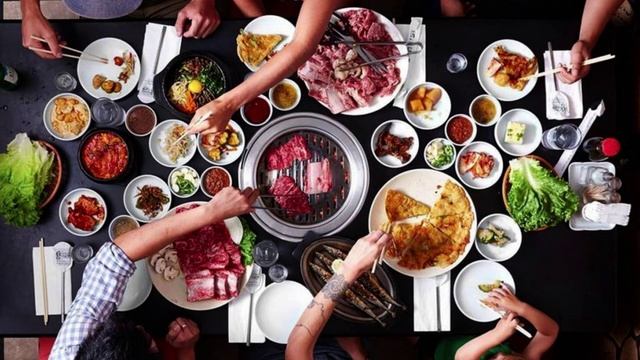 Многие люди едят мясо. смотреть онлайн