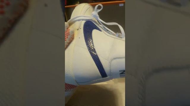 UNBOXING NIKE BLAZER MID 77 RED AND BLUE SNAKESKIN смотреть онлайн