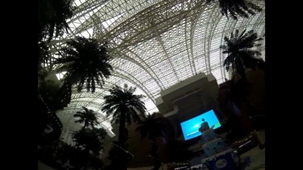 New Century Global Center. Chengdu, China. Navidad 2013.