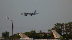 Проход ТУ-95МС «Калуга»  над ВПП авиабазы Энгельс-2...avi