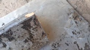 Лёгкая кормушка под зерно для кроликов