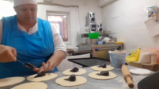 Так хочется МОРОЖЕНОГО а у нас одни булочки?? смотреть онлайн