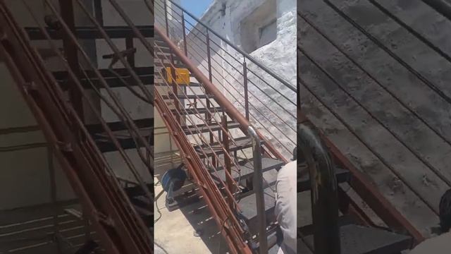 heavy staircase #shortvideo смотреть онлайн