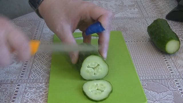 Тесты швейцарских ножей Victorinox плейн против серрейтора