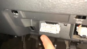 Nissan Qashqai j11  obd port location  diagnostic plug  location 2014-on