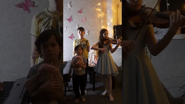 "Я нуждаюсь в Тебе, Мой Спаситель" на фортепиано и скрипке смотреть онлайн