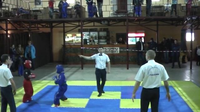 Тряпичко Даниил - Турнир по кикбоксингу «КУБОК ДЕДА МОРОЗА -2016», в разделе «поинтфайтинг»