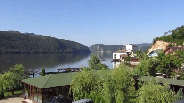 Canon PowerShot SX410 IS 40x Zoom Test - Danube river - Romania & Serbian border смотреть онлайн