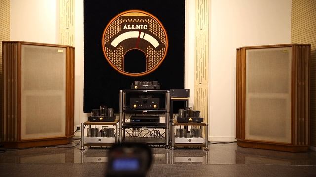 ALLNIC L-5000 DHT / D-5000 DHT DAC / A-6000 / TANNOY AUTOGRAPH MONITOR RED(1) смотреть онлайн