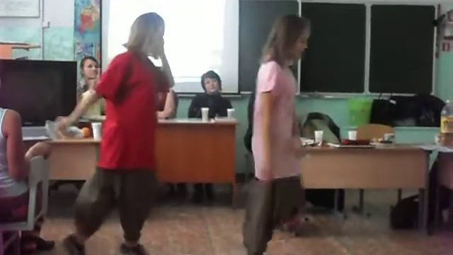 Танец не судите строго мы только начинающие танцоры) смотреть онлайн