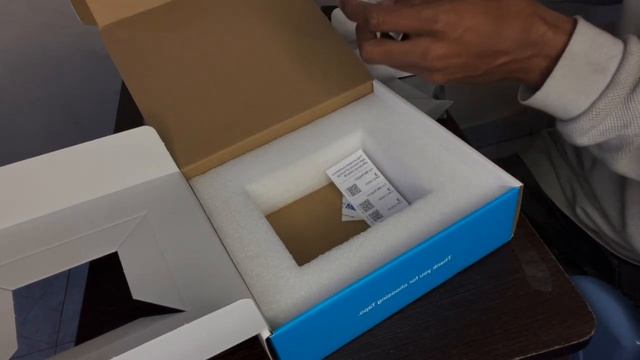 Tapo L930-5 HmeKit enabled smart strip light unboxing #iphone #tplink #studiolighting #homekit смотреть онлайн