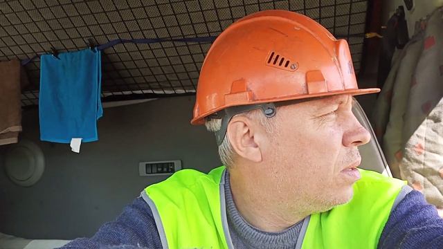 Грузимся в Биробиджан на Омском Электромеханическом заводе.