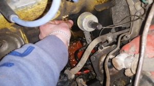 Течь тосола Жигули . Снятие патрубков печки и тройника ваз 2106