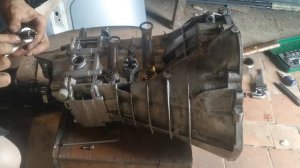 Замена всех сальников мкпп Mercedes-Benz W124