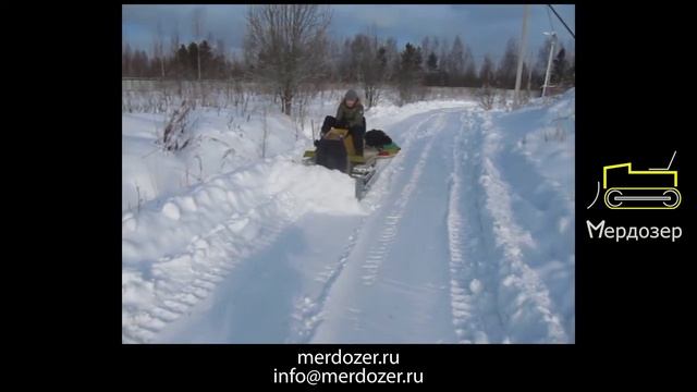 Дети чистят дорогу от снега или играют? смотреть онлайн