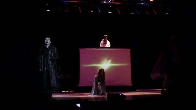 Иван Степанов - Танцы на стеклах смотреть онлайн