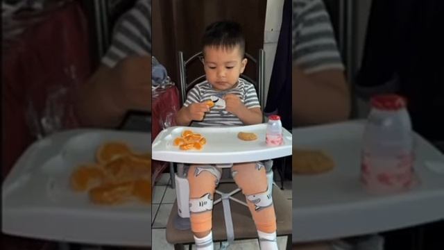 Portable and Foldable Baby Chair Seat With Tray For Eating and Travel Friendly. #babychair #baby смотреть онлайн