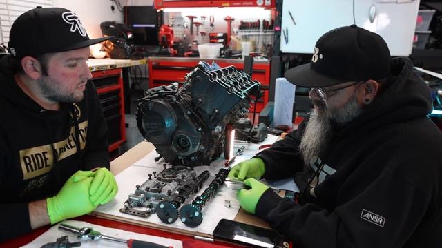 Let's do a VALVE ADJUSTMENT on our RACE BIKE | 2008 CBR 600RR Race Build - Day 7 смотреть онлайн