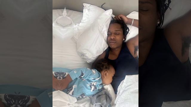 🔥🔥🔥 Watch Rihanna & Asap Rocky Celebrate Father's Day With Mayers💓💓 смотреть онлайн