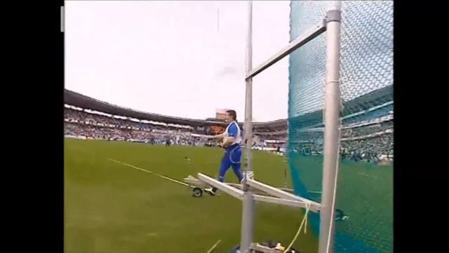 Timo Tompuri (Finland) discus 58 meters (PB: 69.62 meters) 2005-08-28 GOTEBORG Sweden-Finland meet. смотреть онлайн