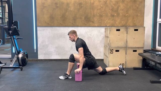 Динамическая растяжка задней поверхности бедра. смотреть онлайн