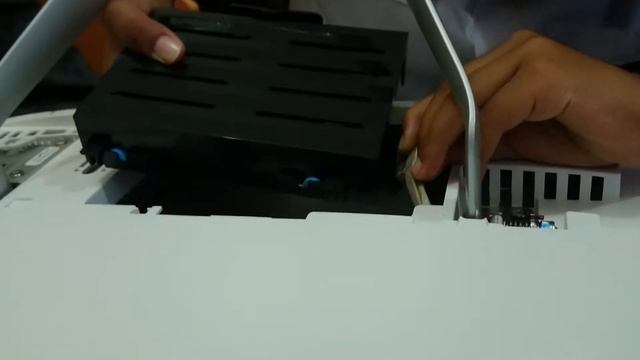 Cara pemasangan hdd lenovo AIO C460 cakra смотреть онлайн