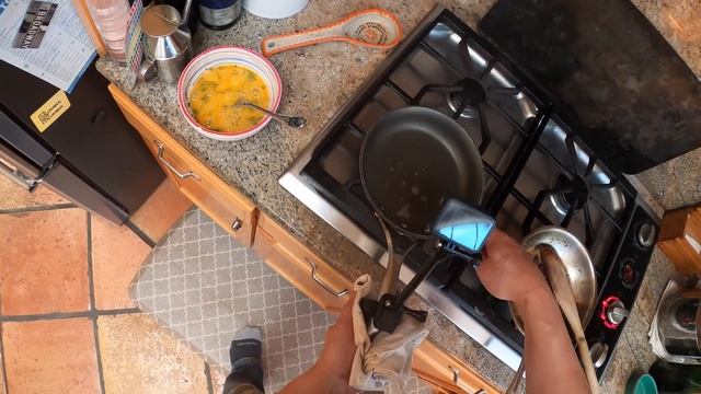 Kenji's Cooking Show | The Gentleman (or woman)'s Omelet смотреть онлайн