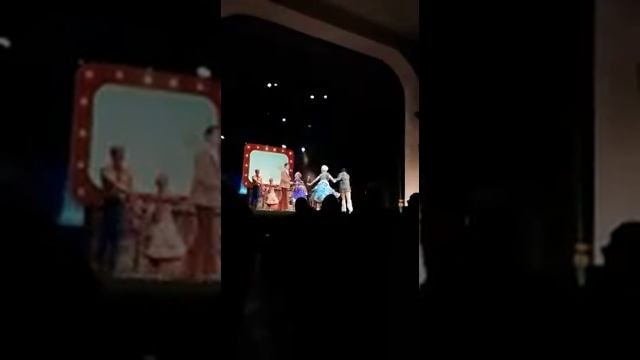За двумя зайцами смотреть онлайн