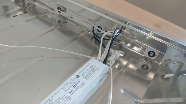 как переделать люминесцентный светильник на светодиодные лампы смотреть онлайн