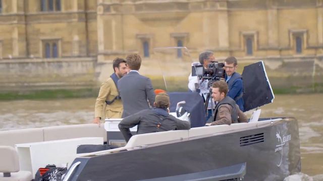 I Am The Smart Commuter with David Gandy | Behind The Scenes смотреть онлайн