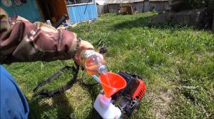 Купил себе  бензиновый триммер , обзор и покос травы на участке. влоги из деревни.