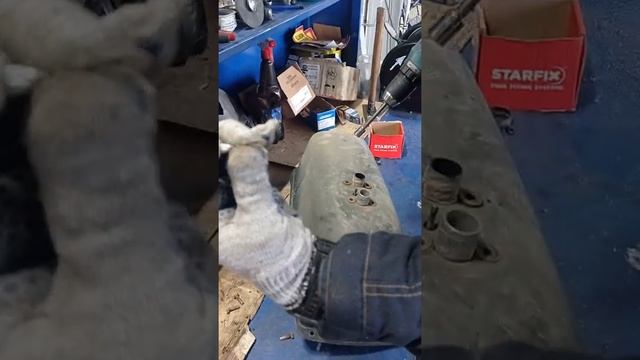 Снятие и разборка автономного отопителя Man TGX часть 2 смотреть онлайн