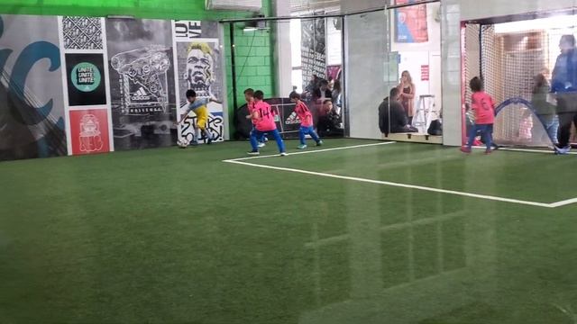 U6 Bk Italians at Upper 90 Soccer Tournament 11/23/19 Game 2 смотреть онлайн