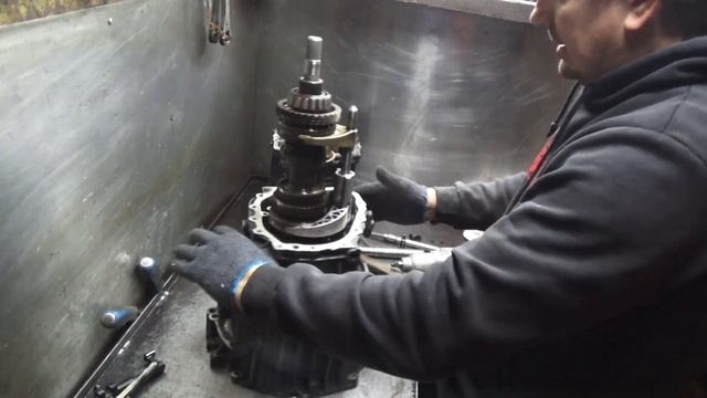 Ауди С4 2,8 Кваттро . Ремонт коробки передач. смотреть онлайн