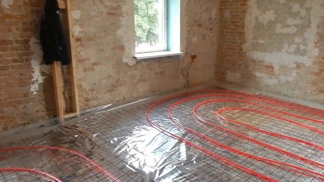 Стяжка пола на деревянных перекрытиях. Самый простой вариант тёплого пола своими руками!