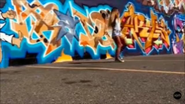 Танец девушек. Красивые девушки красиво танцуют. Танцуют все ! смотреть онлайн