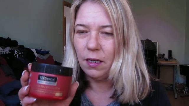 How To Use Tresemme expert selection on highlighted hair - part 1 смотреть онлайн