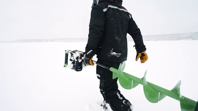 Game Of Inches - Ice Fishing Competition - Team Catch And Cook - Day 4 смотреть онлайн