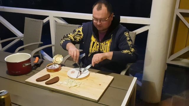Поедание сюррстромминга настоящими мужиками! смотреть онлайн