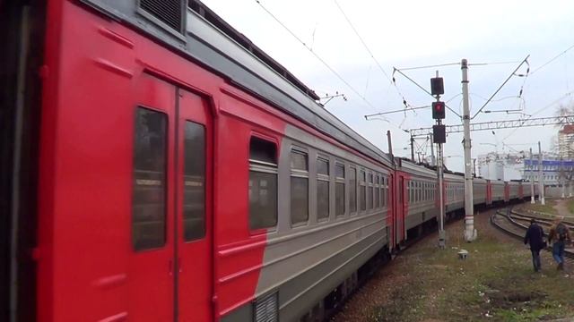 Электропоезд ЭД4М-0222 прибывает на платформу Болшево, Фрязинская однопутка! смотреть онлайн