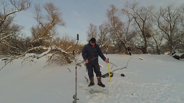 "Титан" против "Айсберга". Мини обзор ледобуров от ГК "Тонар" ТЛР-150Д-2Н и ICEBERG-EURO 130(L) V2. смотреть онлайн