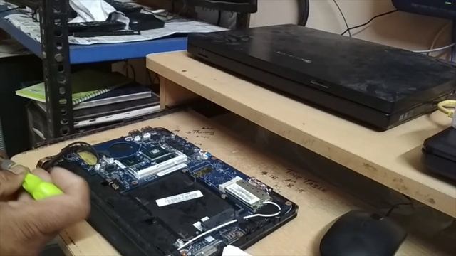 How To Disassemble Laptop SAMSUNG MINI NOTEBOOK NP-ND10