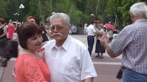 Танцы в парке Победы.Белгород.