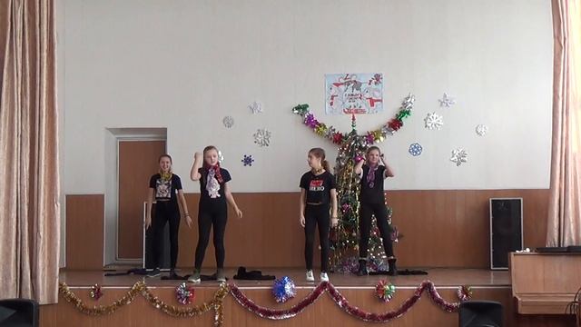 Новогодний флешмоб 2020. 6-А класс смотреть онлайн