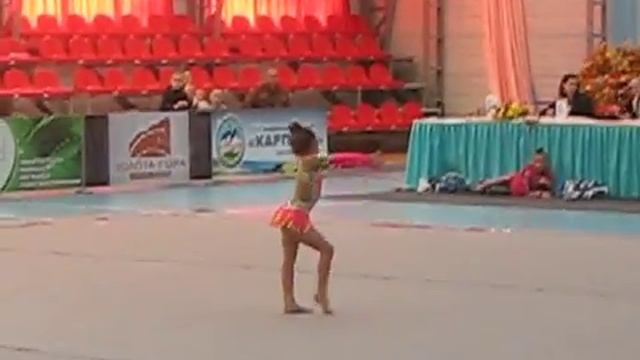 МАЛЕНЬКАЯ ГИМНАСТКА АНИТА смотреть онлайн