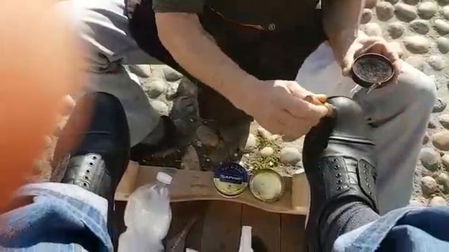 Shoeshine and small talk in italian смотреть онлайн