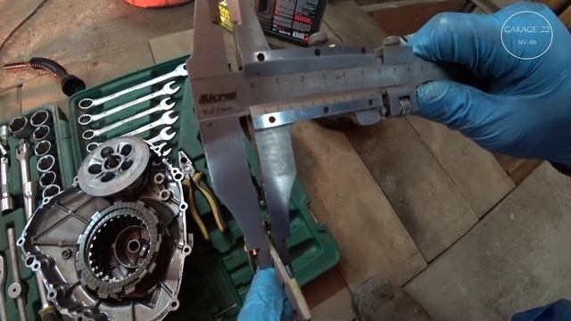 Замена фрикционных дисков на HONDA CBR 600 RR смотреть онлайн