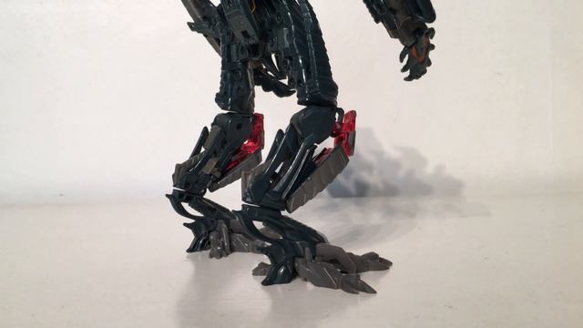 10 Years Of "Revenge Of The Fallen" Episode 3: Transformers ROTF Voyager Class The Fallen Review смотреть онлайн