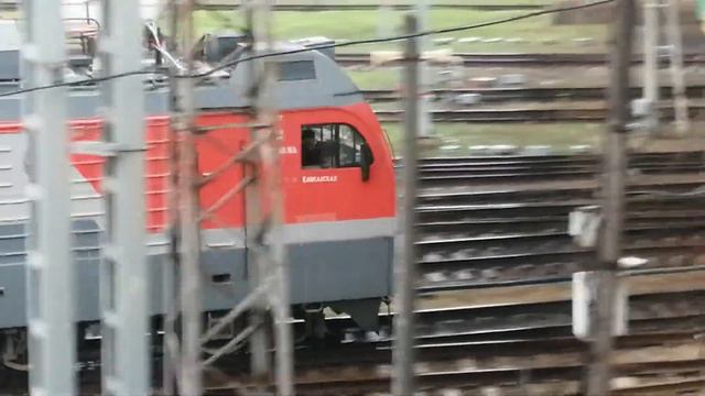 Электровоз ЭП1М 680 с поездом №120С Ростов-на-Дону-Таганрог. смотреть онлайн