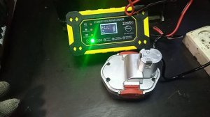 как зарядить акоммуляторы шуруповëрта автомобильной зарядкой